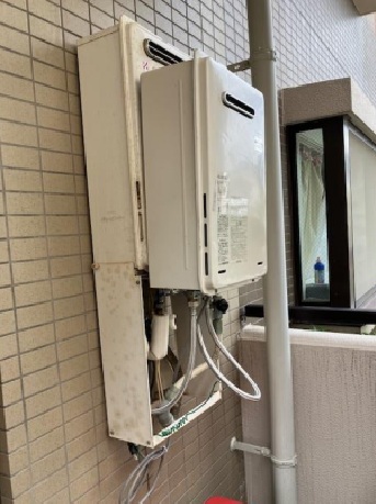 給湯器故障時に設置したレンタル給湯器の施工例